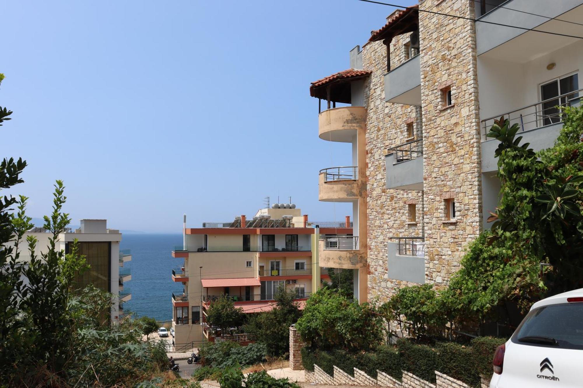 Overview * Sarandë